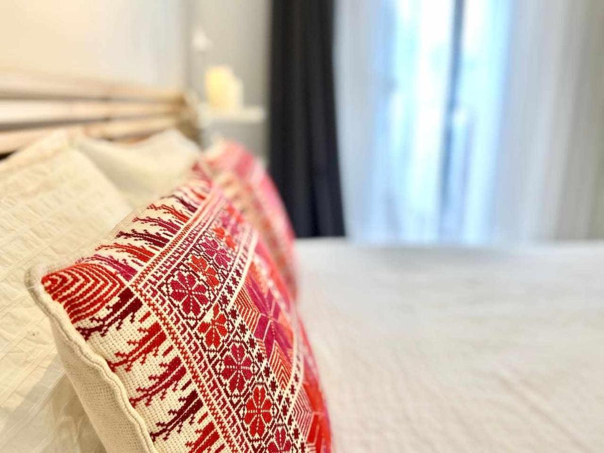 Monkeys Apartments Los Viajantes Seville Ngoại thất bức ảnh